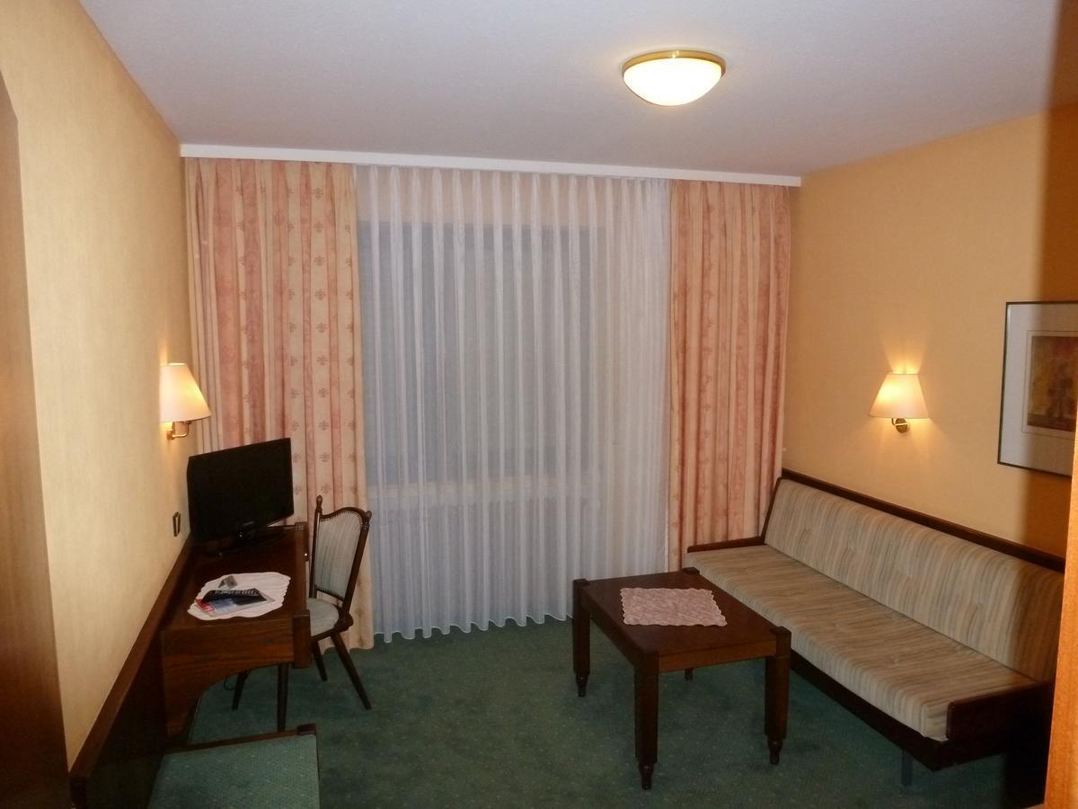 Hotel Am Schoenbuchrand Tübingen Extérieur photo